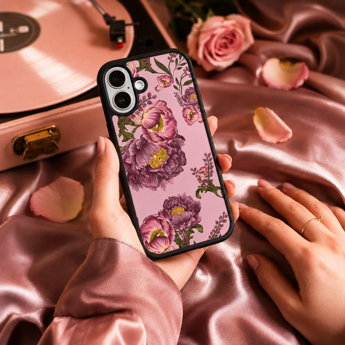 Floral Designer iPhone 17 Case – Vintage Blossoms | MagSafe — view 3